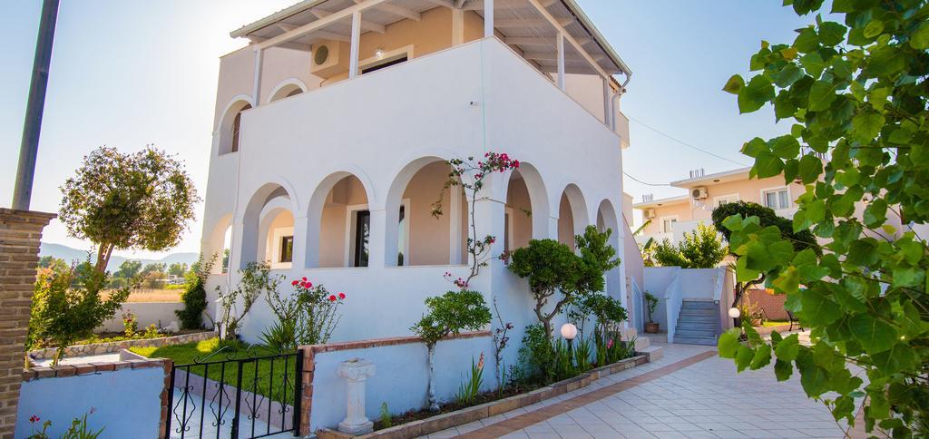 Ostria Apartments Kalamákion エクステリア 写真